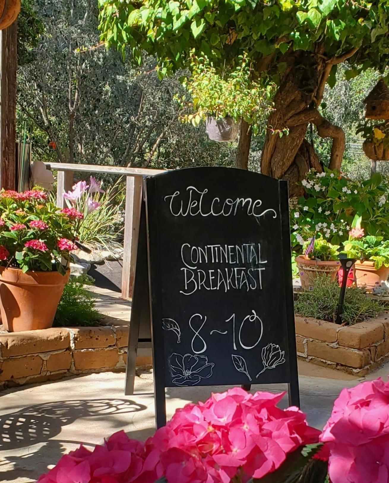 Carmel Valley Lodge Экстерьер фото