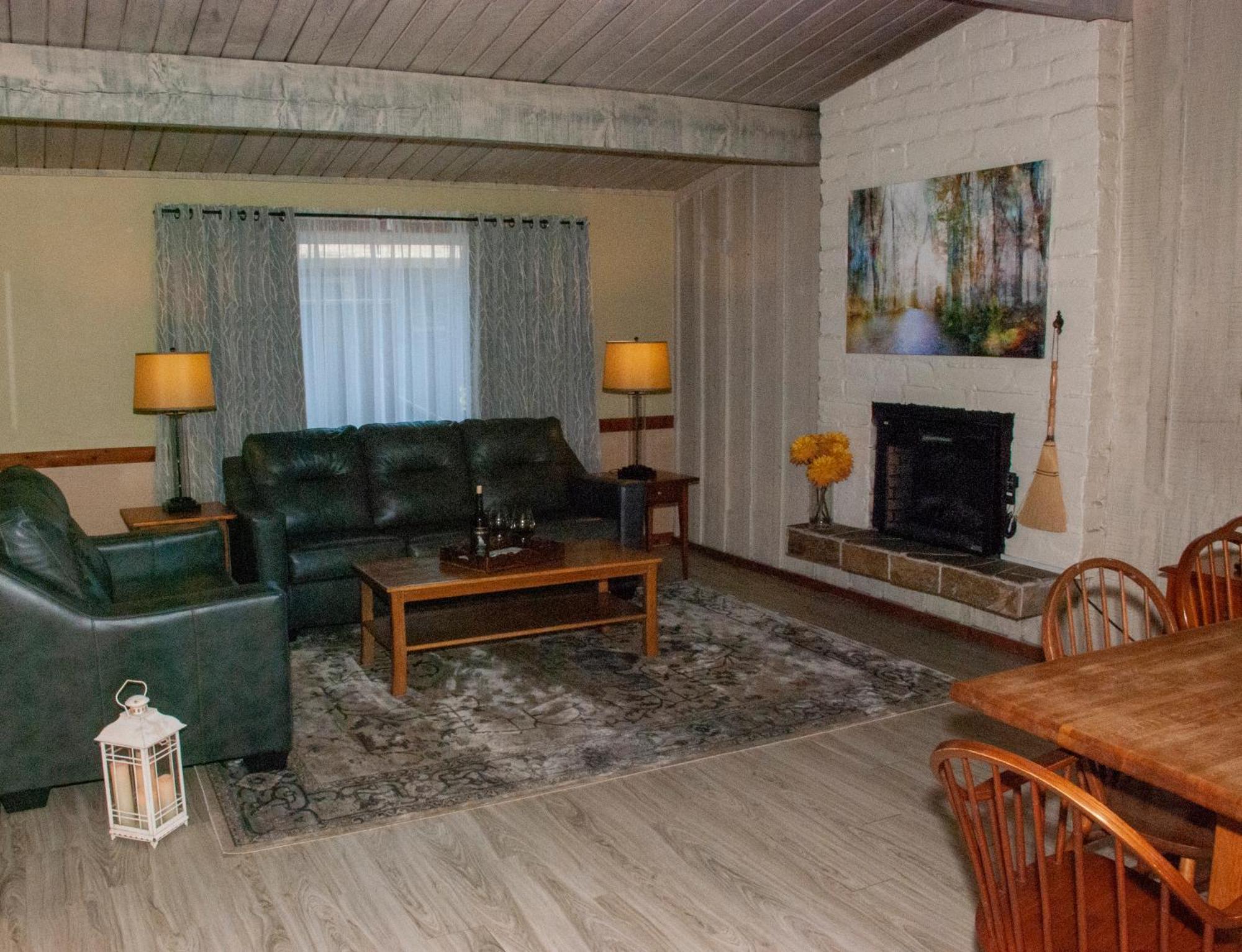 Carmel Valley Lodge Экстерьер фото
